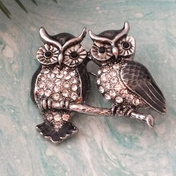 Two Owls Brooch Pin - Picture 2 of 11